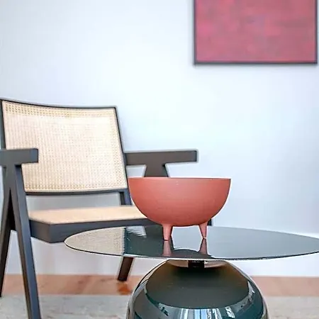 Liiiving In - Art Design 3* Porto